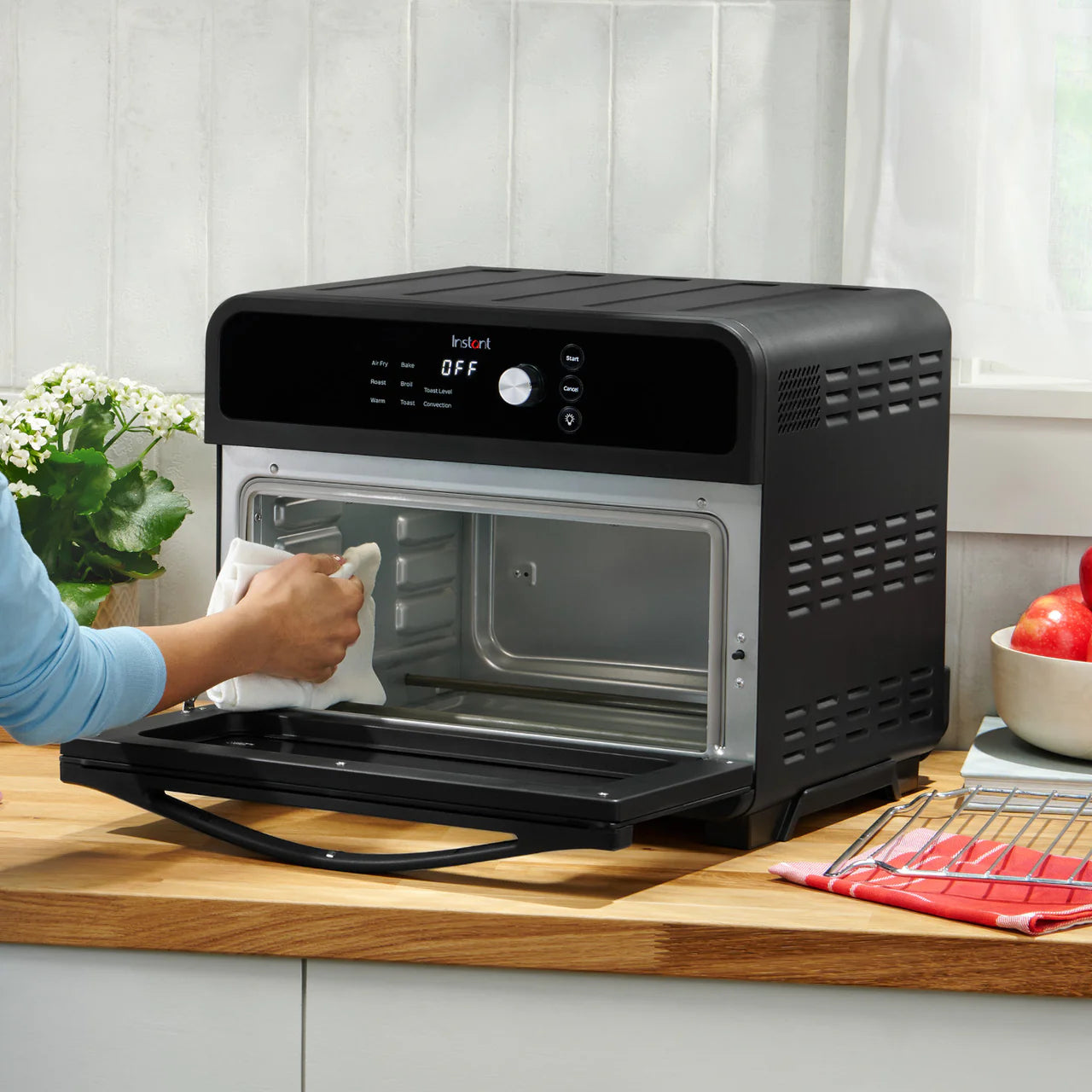 Instant Pot® Omni® 6-Slice Air Fryer Toaster Oven 18L